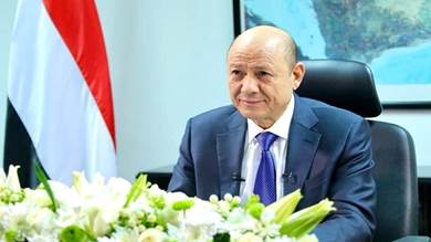 رئيس مجلس القيادة يطلع على مستجدات المنخفض الجوي في محافظة حضرموت